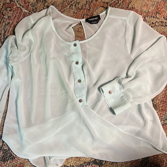 Bebe mint chiffon twist blouse - Picture 3 of 5